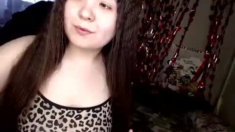 Var Kiss online show from April 2026 04:29:01 AM