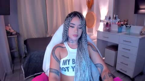 Vayolett Bass online show from January 2026 06:39:01 AM