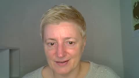 vea_motty online show from December 2025 09:40:01 AM