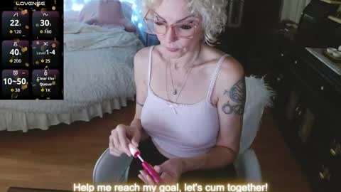 Snapshot of veafreeze chatting on December 2025 05:57:01 AM veafreeze online show from December 2025 05:57:01 AM