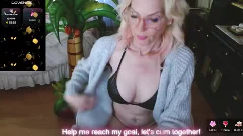 Snapshot of veafreeze chatting on February 2026 06:45:02 AM veafreeze online show from February 2026 06:45:02 AM