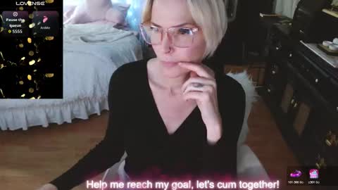 Snapshot of veafreeze chatting on February 2026 06:44:01 AM veafreeze online show from February 2026 06:44:01 AM