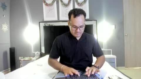 Snapshot of veci_and chatting on January 2026 04:21:02 PM veci_and online show from January 2026 04:21:02 PM