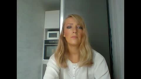 Veessa online show from October 2025 12:39:02 PM