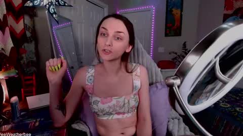 Snapshot of veeweatherbee chatting on September 2025 12:32:02 AM Violet Weatherbee online show from September 2025 12:32:02 AM