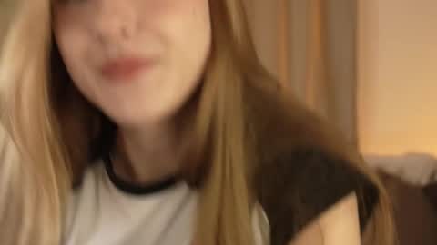 Snapshot of vegas_v chatting on November 2025 01:21:02 PM Maria online show from November 2025 01:21:02 PM