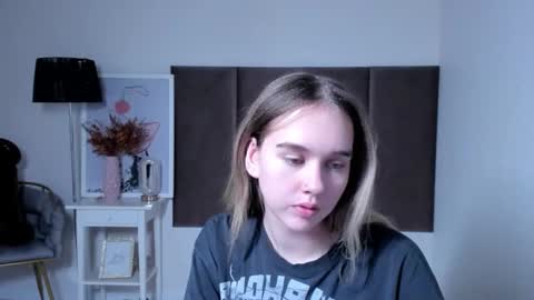 Snapshot of vel1ka chatting on November 2025 01:00:02 PM Barbara online show from November 2025 01:00:02 PM