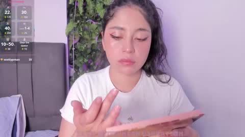 Snapshot of velakimm chatting on November 2025 08:27:02 PM Isabella online show from November 2025 08:27:02 PM