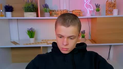 veldi_to online show from December 2025 12:33:02 PM