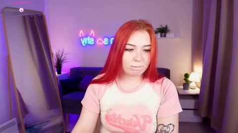 Snapshot of velissealace chatting on November 2025 01:12:02 PM Alice online show from November 2025 01:12:02 PM