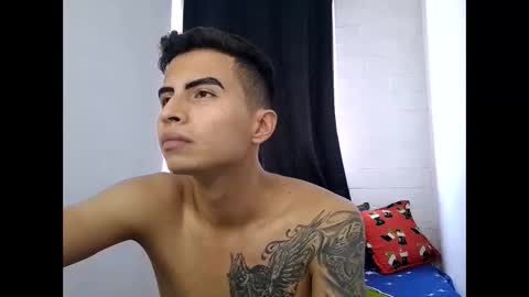 Snapshot of velk_hot1 chatting on December 2024 05:44:02 PM velk_hot1 online show from December 2024 05:44:02 PM