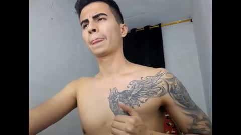 Snapshot of velk_hot1 chatting on January 2025 11:06:01 PM velk_hot1 online show from January 2025 11:06:01 PM