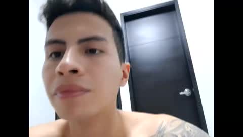 Snapshot of velk_hot1 chatting on January 2025 01:56:02 AM velk_hot1 online show from January 2025 01:56:02 AM