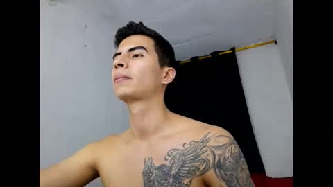 Snapshot of velk_hot1 chatting on January 2025 01:42:01 AM velk_hot1 online show from January 2025 01:42:01 AM