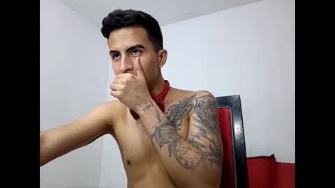 Snapshot of velk_hot1 chatting on March 2025 12:17:02 AM velk_hot1 online show from March 2025 12:17:02 AM