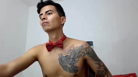 Snapshot of velk_hot1 chatting on March 2025 01:25:02 AM velk_hot1 online show from March 2025 01:25:02 AM