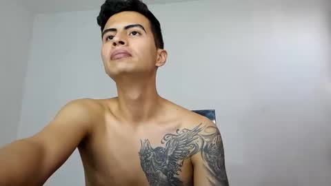 Snapshot of velk_hot1 chatting on March 2025 09:03:02 PM velk_hot1 online show from March 2025 09:03:02 PM