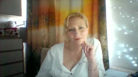 Snapshot of velka_raspberry chatting on May 2026 08:31:02 AM velka_raspberry online show from May 2026 08:31:02 AM