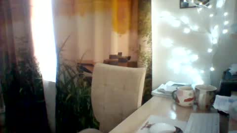 Snapshot of velka_raspberry chatting on June 2026 05:23:02 AM velka_raspberry online show from June 2026 05:23:02 AM