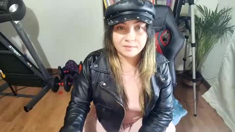 Im VelaI will be Christmas and New Year with my family December 22 to January 13 I will miss you guys. online show from February 2025 07:26:01 AM