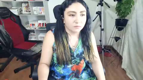 Snapshot of vellarossa chatting on September 2025 04:14:02 AM Im VelaI will be Christmas and New Year with my family December 22 to January 13 I will miss you guys. online show from September 2025 04:14:02 AM