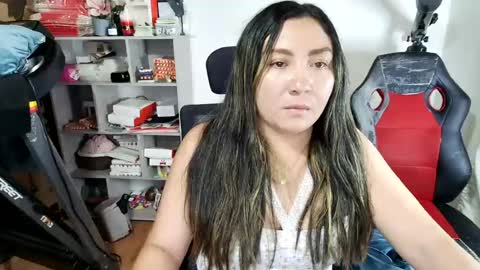 Snapshot of vellarossa chatting on June 2026 06:27:02 AM Im VelaI will be Christmas and New Year with my family December 22 to January 13 I will miss you guys. online show from June 2026 06:27:02 AM