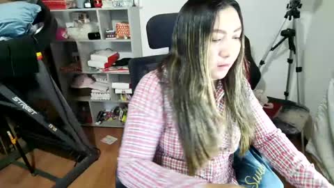 Snapshot of vellarossa chatting on July 2026 07:01:02 AM Im VelaI will be Christmas and New Year with my family December 22 to January 13 I will miss you guys. online show from July 2026 07:01:02 AM