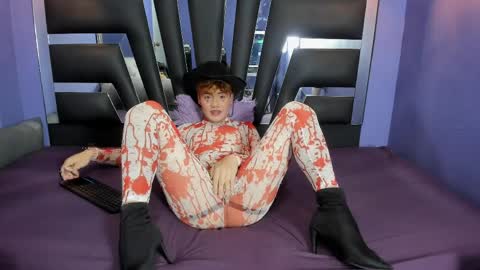 Veluni  online show from April 2026 02:49:01 AM