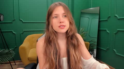 Snapshot of velvet_cherry chatting on January 2025 03:25:01 PM velvet_cherry online show from January 2025 03:25:01 PM