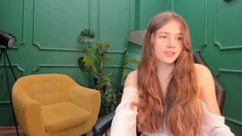 Snapshot of velvet_cherry chatting on January 2025 03:37:01 PM velvet_cherry online show from January 2025 03:37:01 PM