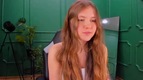 Snapshot of velvet_cherry chatting on February 2025 06:48:02 PM velvet_cherry online show from February 2025 06:48:02 PM