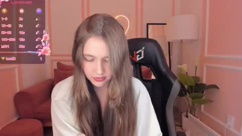 Snapshot of velvet_cherry chatting on October 2025 04:46:01 PM velvet_cherry online show from October 2025 04:46:01 PM