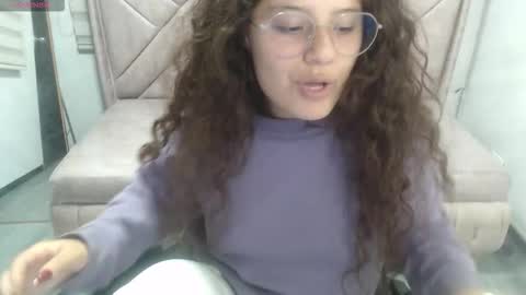 velvet_moon_v online show from March 2026 07:41:01 PM