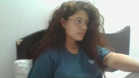 velvet_moon_v online show from April 2026 08:09:02 PM