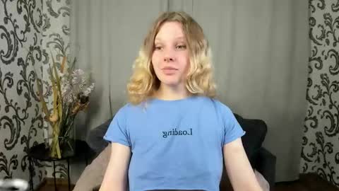 Snapshot of velvet_peach_ chatting on November 2025 11:43:02 AM velvet_peach_ online show from November 2025 11:43:02 AM