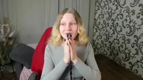 Snapshot of velvet_peach_ chatting on November 2025 10:18:02 AM velvet_peach_ online show from November 2025 10:18:02 AM