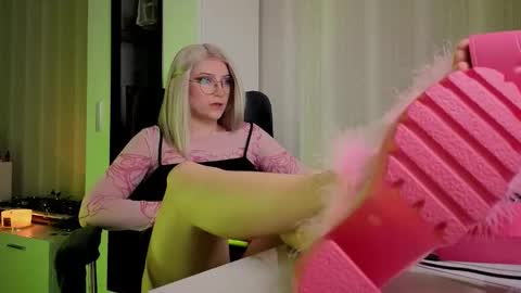 Violet online show from March 2026 09:49:02 AM