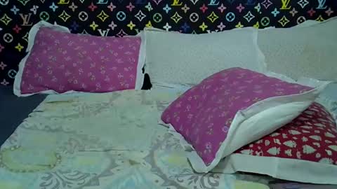 velvet online show from December 2025 04:50:01 AM