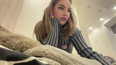 velvetqueen99 online show from April 2026 07:19:02 PM