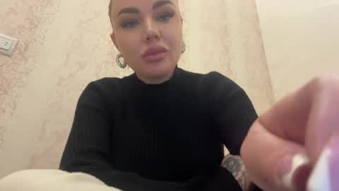 velvetqueen99 online show from April 2026 08:55:02 PM