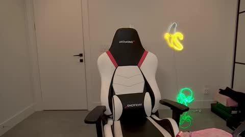 VelvetTGirl online show from February 2026 11:37:01 PM