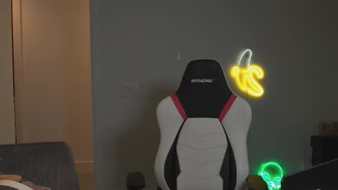 VelvetTGirl online show from March 2026 03:58:02 AM