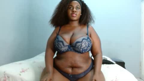 velvetychocolate1 online show from April 2026 01:41:01 AM