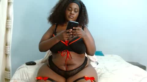 velvetychocolate1 online show from May 2026 01:25:02 AM