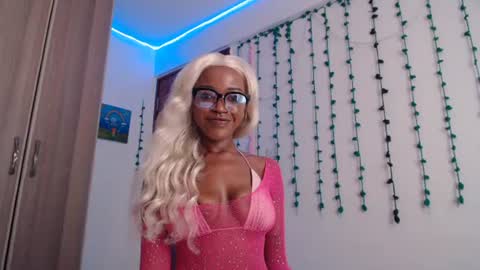 Snapshot of velvetyvixen chatting on July 2026 08:43:01 AM COCO XOXO online show from July 2026 08:43:01 AM