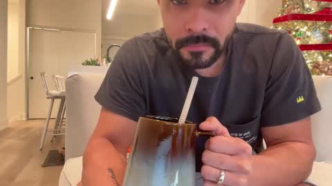 Snapshot of vendickx chatting on December 2025 03:10:01 PM vendickx online show from December 2025 03:10:01 PM