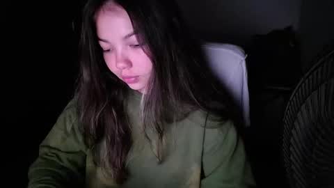 Venelope 3 online show from November 2025 04:11:01 AM