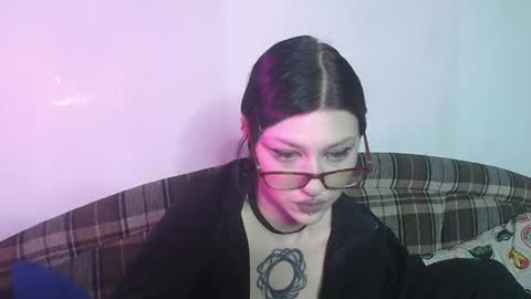 Snapshot of venera_goddess chatting on April 2026 03:53:02 PM Naly online show from April 2026 03:53:02 PM
