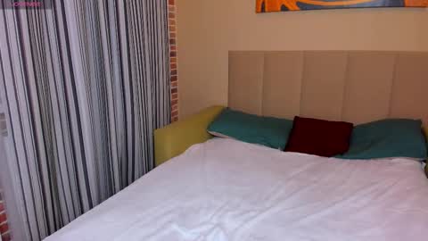 veneradi615 online show from September 2025 09:37:01 PM