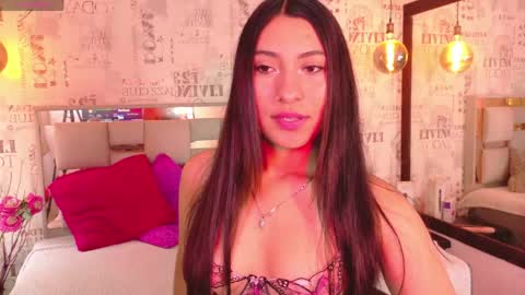 Snapshot of venus_latin_01 chatting on April 2026 08:20:01 PM Mary online show from April 2026 08:20:01 PM